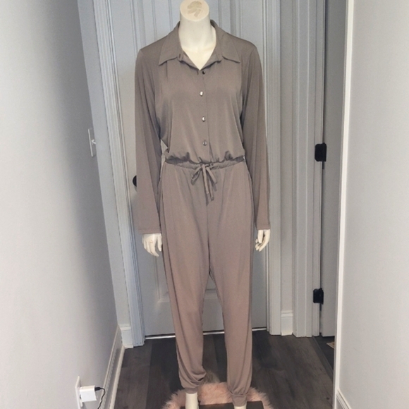 VENUS Khaki Jumpsuit - Picture 2 of 11